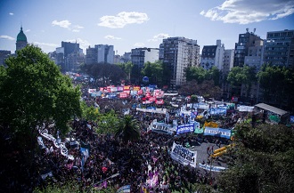 http://arbia.com.ar/imagenes/marcha-universitaria2.jpg